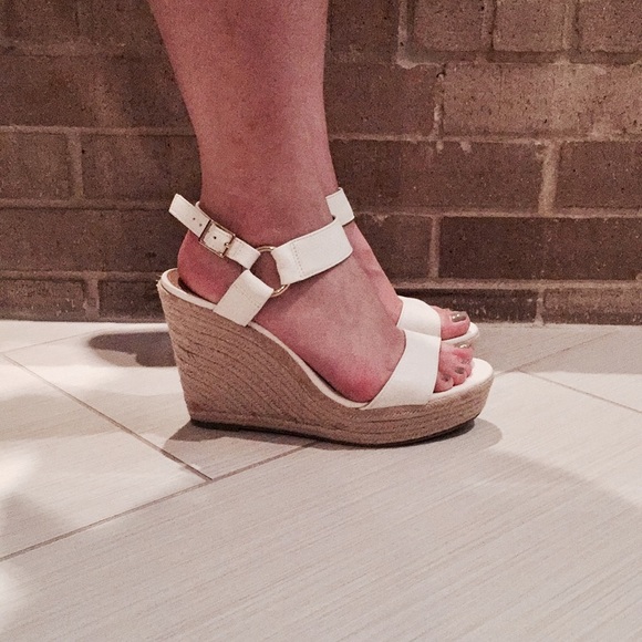 White open toed wedges - Picture 8 of 8